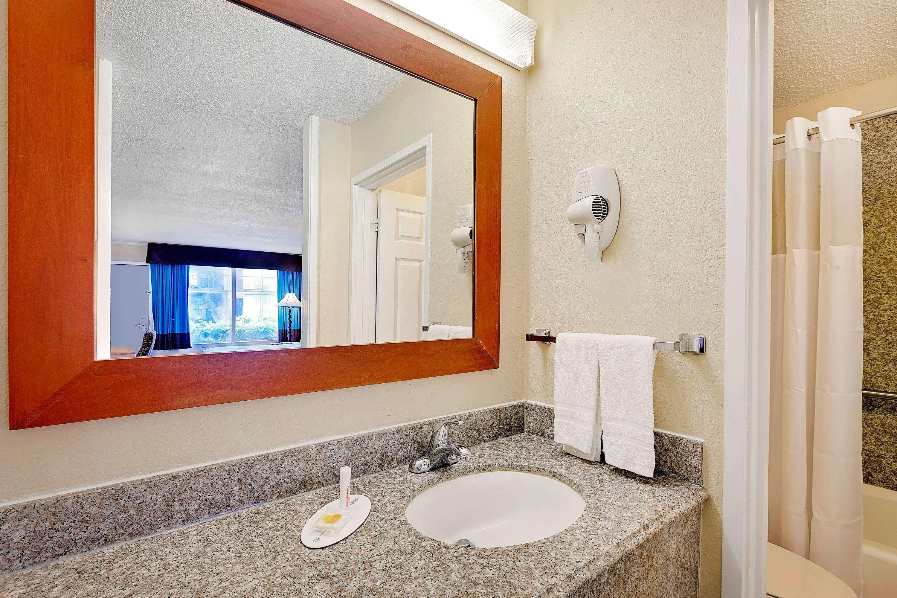 Days Inn By Wyndham Lafayette Near Lafayette Airport מראה חיצוני תמונה